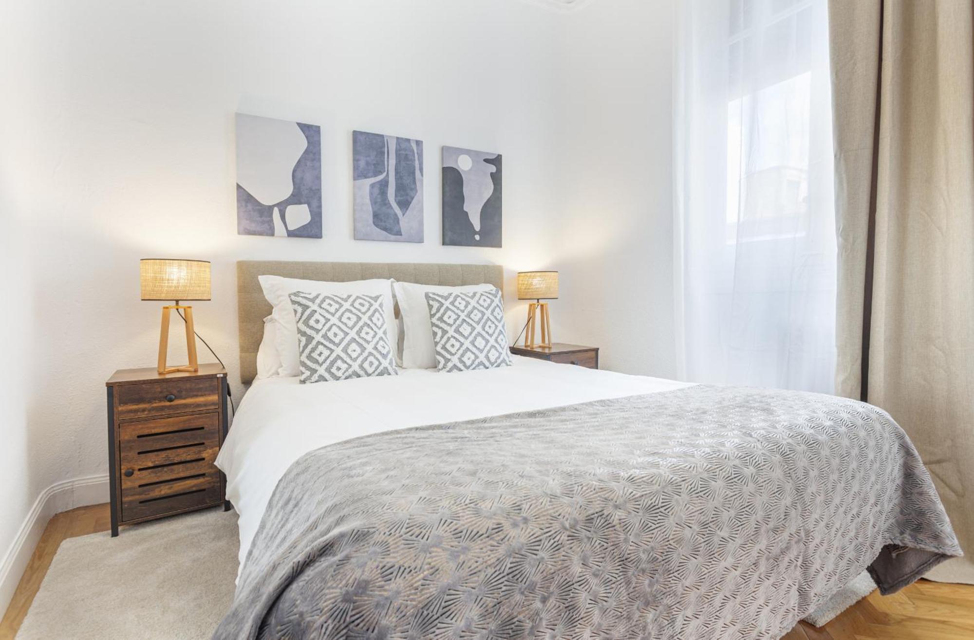 Apartamento Santa Ana Place En Madrid Exterior photo